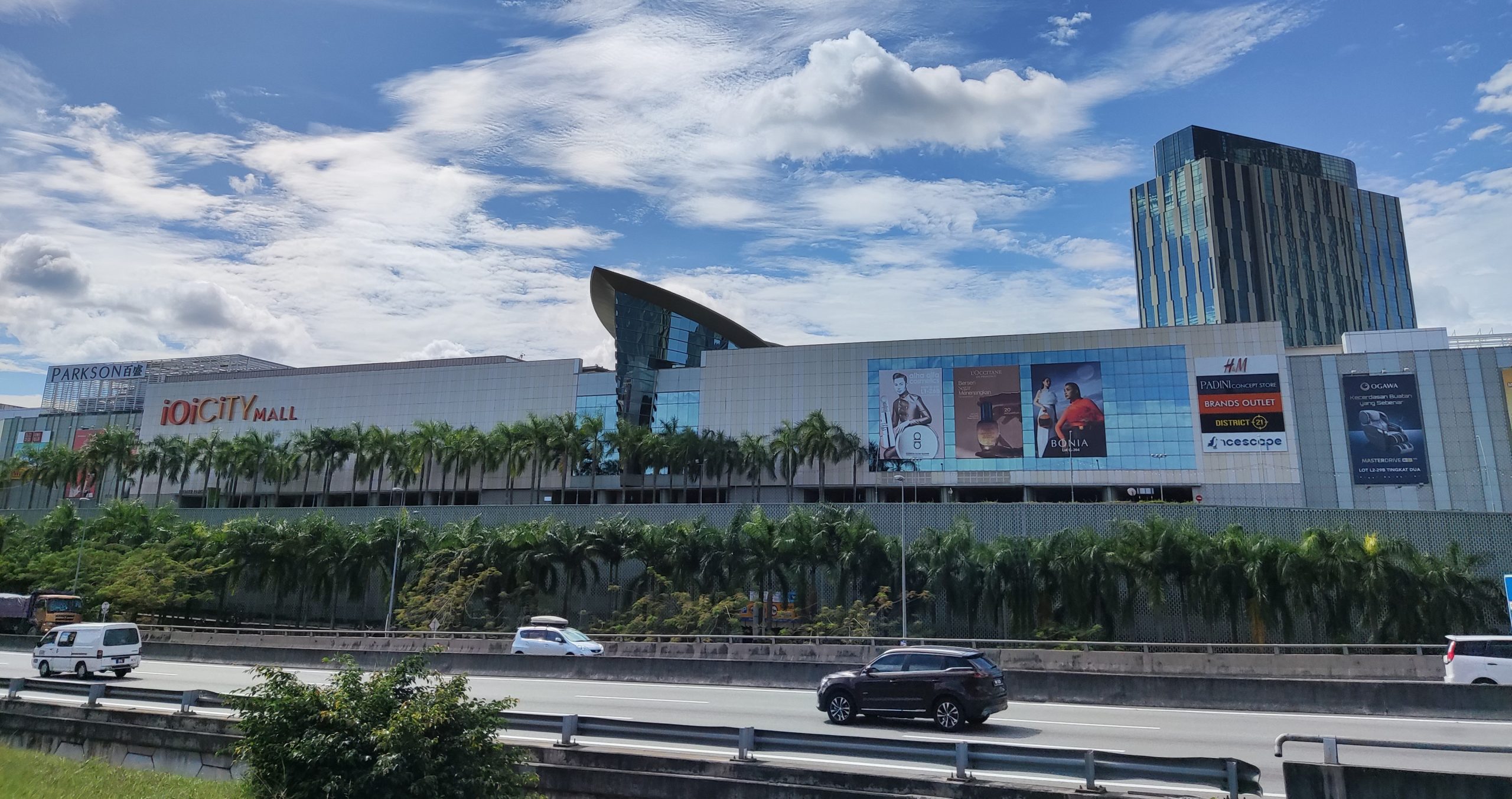 Foto IOI City Mall – Pusat Membeli-Belah & Hiburan Terbaik di Selangor